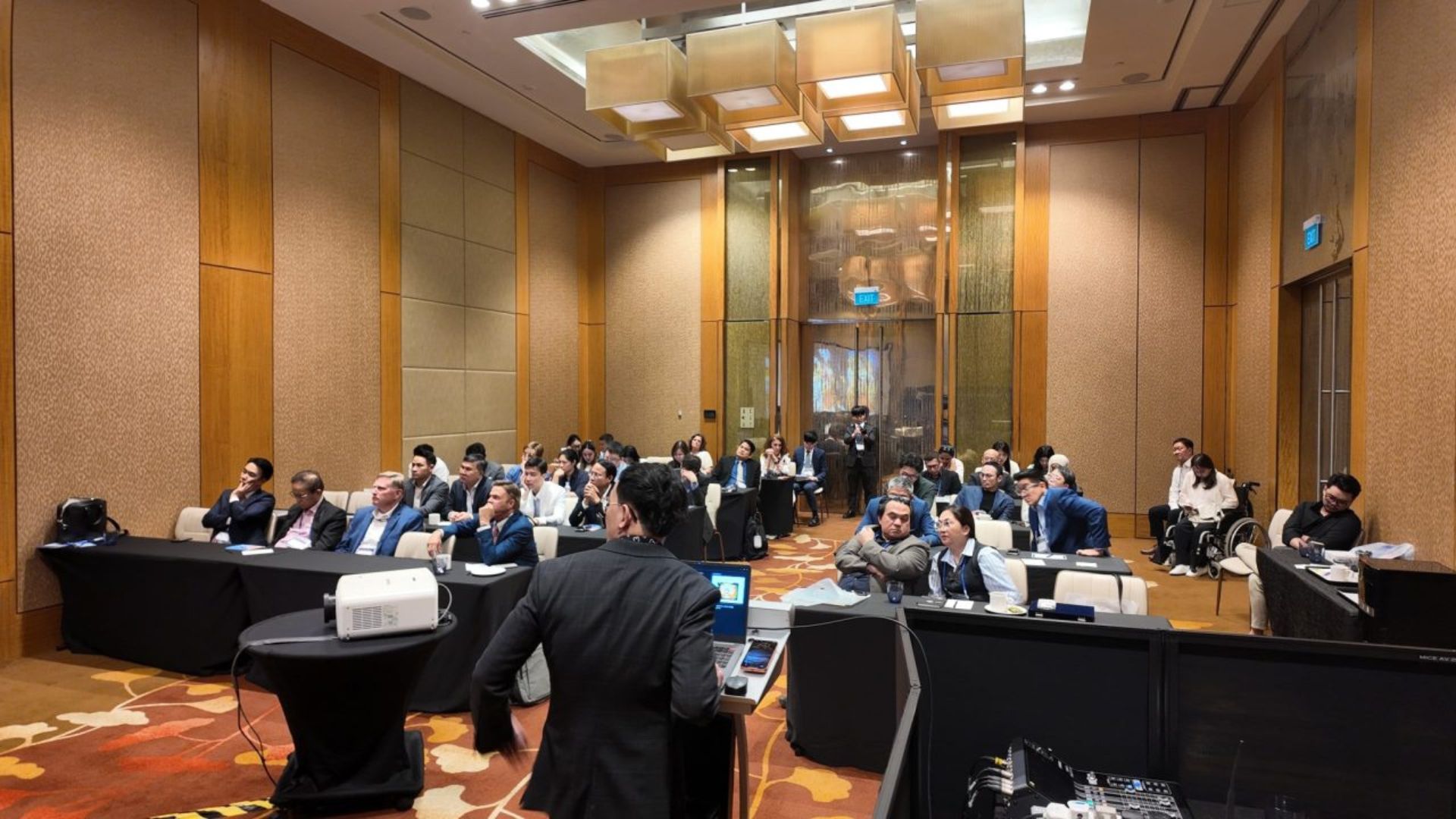 BS Đỗ Quang Khải Báo Cáo Tại Hội Nghị Tế Quốc Châu Á (5)