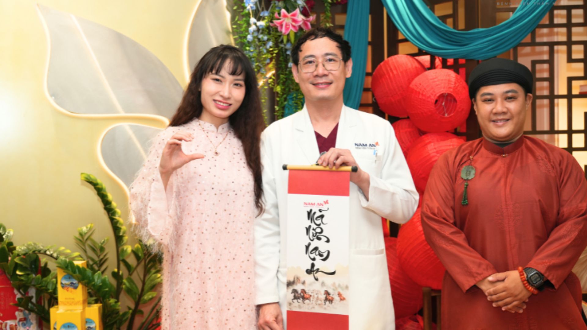 BVTM Nam An Tổ Chức Chợ Chữ Đầu Xuân, Phát Lì Xì (5)