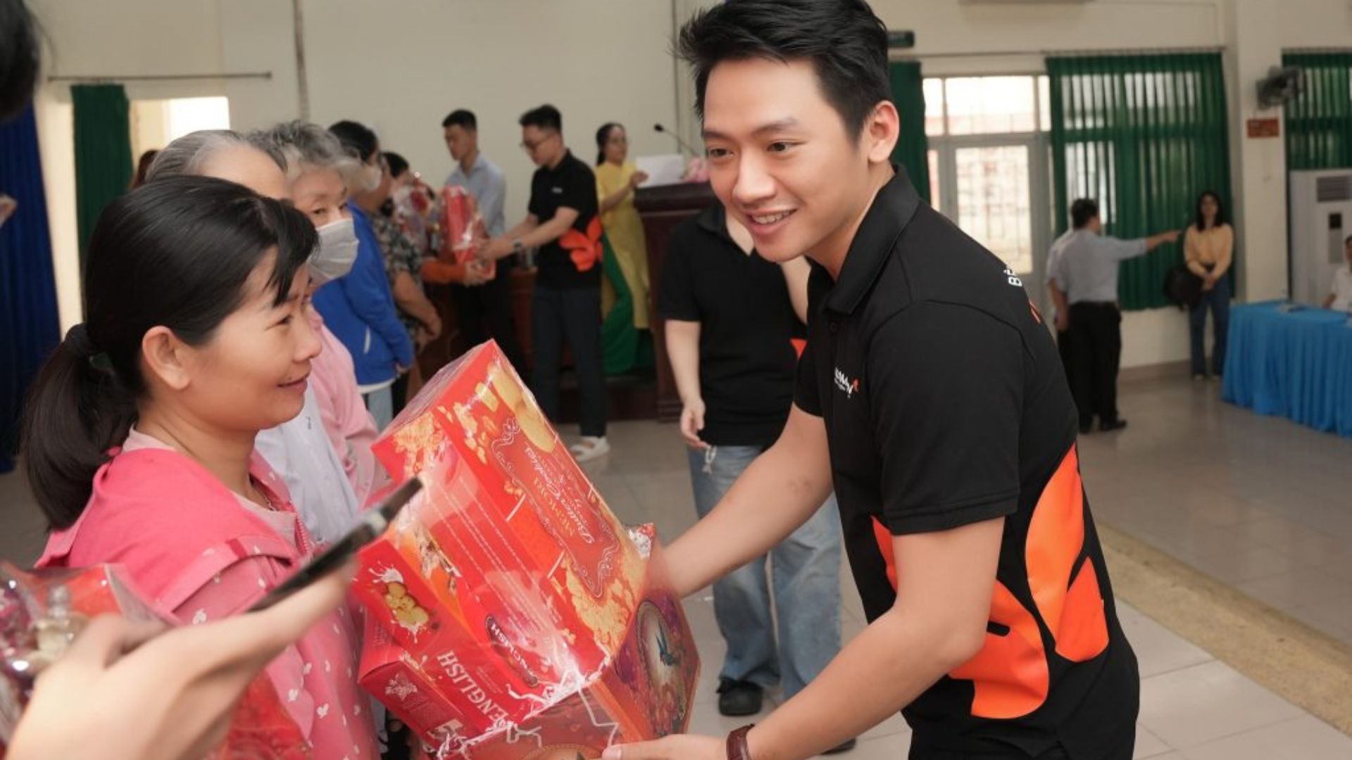 BVTM Nam An Trao 100 Phần Quà Tết Tại Gò Vấp (1)