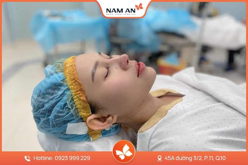 Phẫu Thuật ĐộPhẫu Thuật Độn Cằm V-Line Cân Đối Tại BVTM Nam An (6)n Cằm V-Line Cân Đối Tại BVTM Nam An (6)