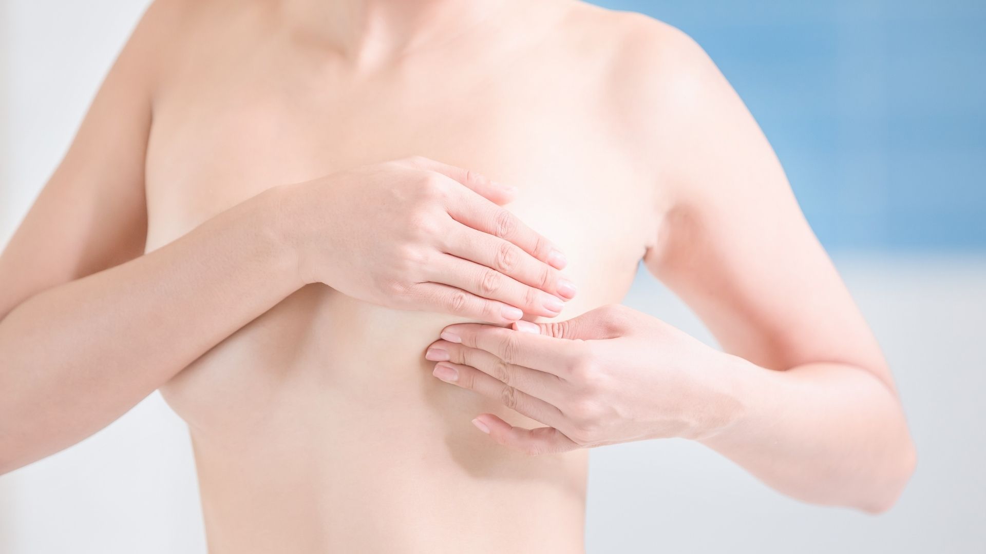 Cơ địa ảnh hưởng như thế nào đến hình thái và kích thước vòng một